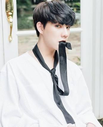 cyrawords's tweet photo. @helloimnewyear  

Thank you for always be yourself. Thank you for always smiling even though it is hard. Thank you for always working so hard. Please take care and be happy 🤗
 #toNEWYEARwith❤ https://t.co/G0pxvjwjpS