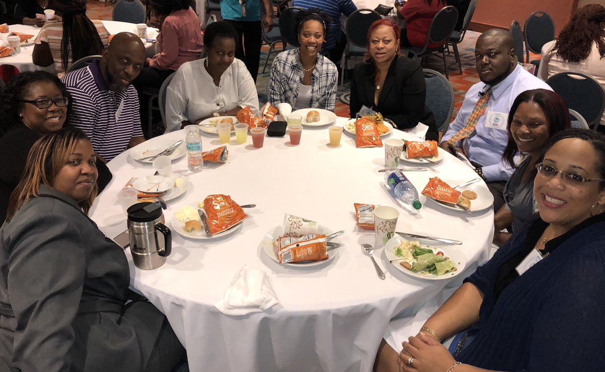 jecca35's tweet photo. Enjoying a collegial lunch with the BEST TEAM!  Norland Middle School Huskies!! #MDCPSRestorativePractices @MDCPSOperations @MDCPS @NorlandMiddle @MDCPSNorth https://t.co/FJTvcS1aFf