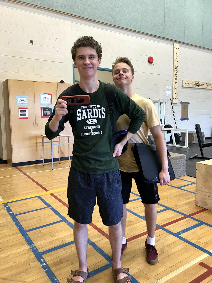 hockeyacademySS's tweet image. Congrats D. Feaver with student of the month recognition this morning from @KiwanisChwk #STUDENTathlete #fancypen