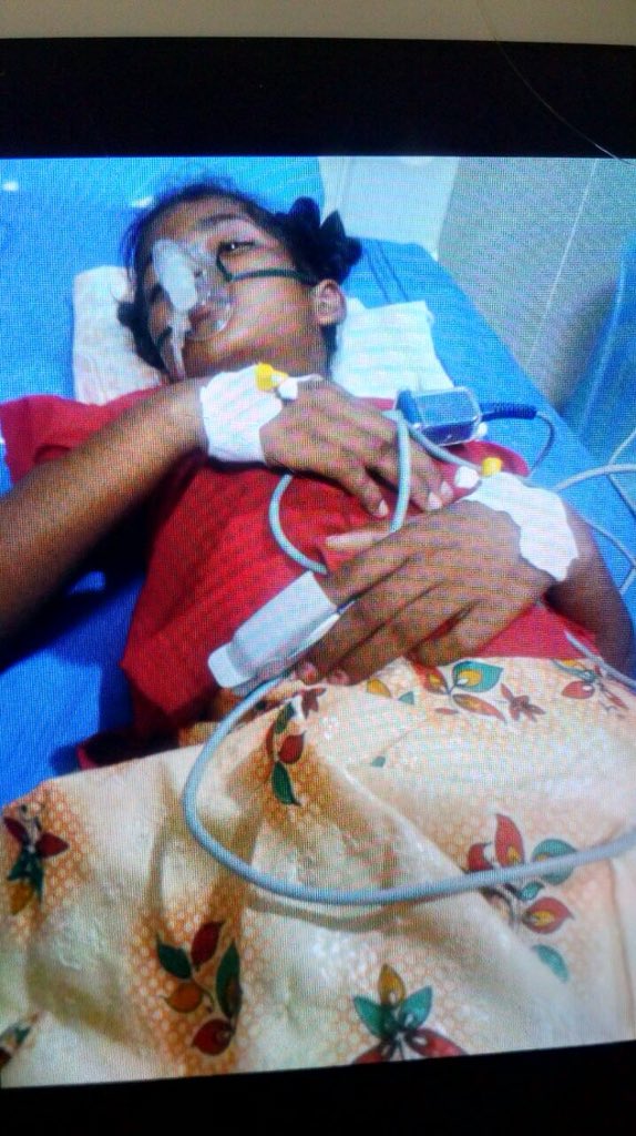KJVchaitanya's tweet photo. Lot of stuff seems happen for the last 4 hours,Trisha was forced to discharge from the govt. hospital as the family had no other choice to evacuate the premises and leave for their hometown with a dreaded opportunity of fate. #SaveTrisha @ketto @Pedal_India @crowngaurav @KTRTRS https://t.co/xaNzKyUYTV