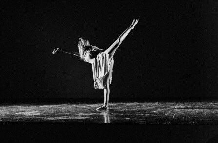 MelissaVall_'s tweet photo. Nadie tiene la remota idea de lo que siento por la danza ni de lo feliz que me hace..✨ https://t.co/r5p9Ssec5X