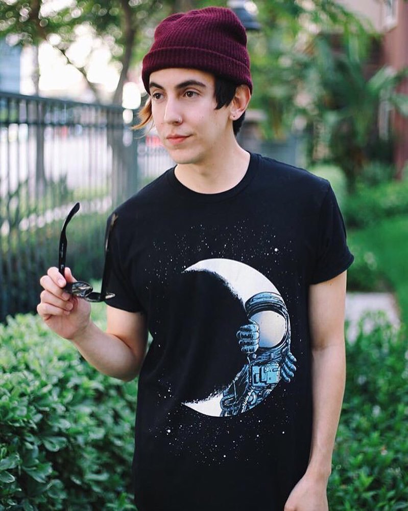 averythakie's tweet photo. 😀 SPACE &amp; ASTRONAUT T-shirt
➡️ Rock out this Space T-shirt. Perfect gift for the space &amp; astronaut fan.
🔥 Buy It Now : https://t.co/9XeFcqvnNd
💥  #space #spacex #nasa #rocket #astronaut #mars #earth #solarsystem #spacetravel #iss #moonlanding #spaceshuttle #spacewalk https://t.co/40rD0ICfPb