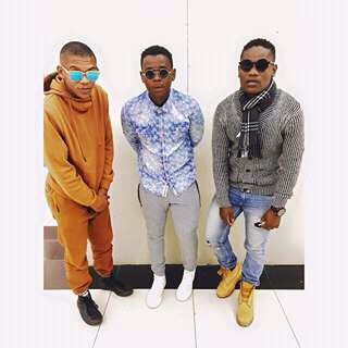 MokhomoBusi's tweet photo. Uzalo vs Skeem Saam

Uzalo=RT👄👄👄
Skeem Saam=LIKE👅👅 https://t.co/SK7zRcweBq