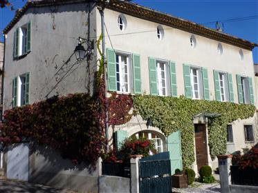 guru_london's tweet photo. Fed up of the 9am to 5pm lifestyle?

We have the perfect Provençal ‘Bastide’ waiting to be turned into a B&amp;B.
#provence #bastide #investment #forsale 

https://t.co/AfWaHXwCWh https://t.co/mHsZ4oideq