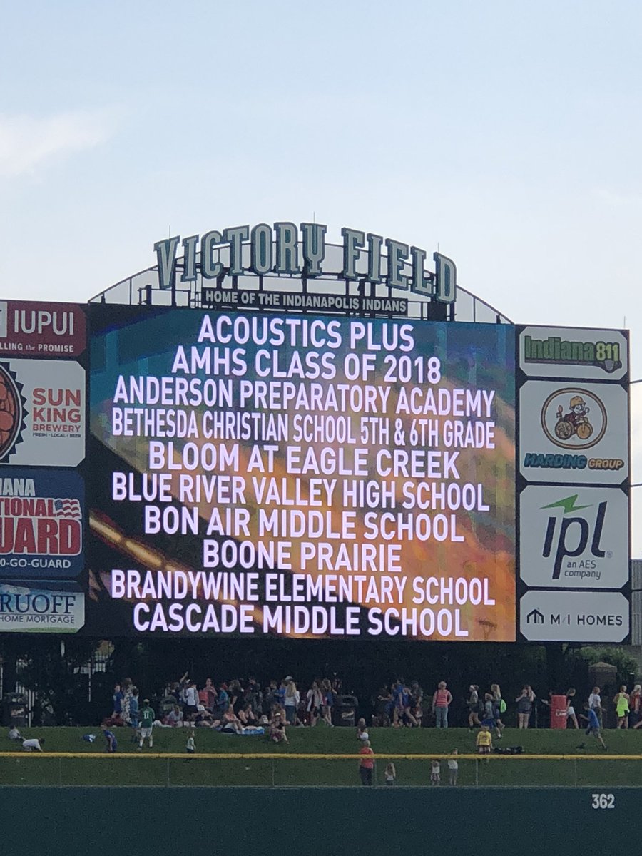 BurnettAMHS's tweet photo. Great day at the ballpark! #AMHS2018 #seniorweek #mhsmoment #AlexTigers https://t.co/WgfKD7LYSn