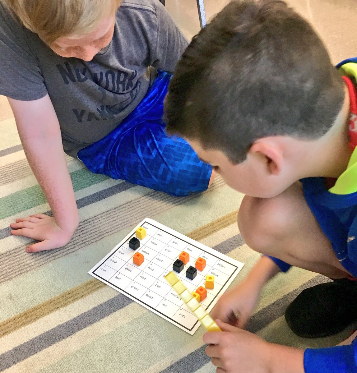 KratchmanViola5's tweet image. Four In a Row will wrap up our Orton Gillingham oa and ow unit of study! Games are a great way to reinforce phonics skills learned! ✏️📚😄 #Orton #multisensoryinstruction #phonics #fluency #ViolaTweets @ViolaAchieves