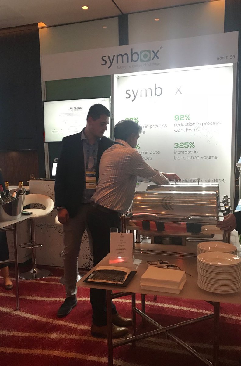SymboxLtd's tweet image. Our team are ready for the #GartnerEA Networking event! Visit our stand for beer, burgers, prosecco and wine! #Symbox #TakingTheBrakesOffChange