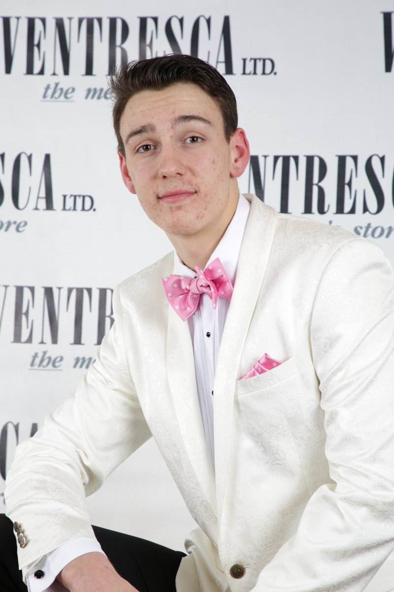 Ventrescaltd's tweet image. Still need a tux for prom? Ventresca Ltd has everything you need in-stock so you’ll look your best for the big night. Show this post and save $45! #prom #prom2018 #promtux #bestnightever #lookinggood #handsome #centralbucks