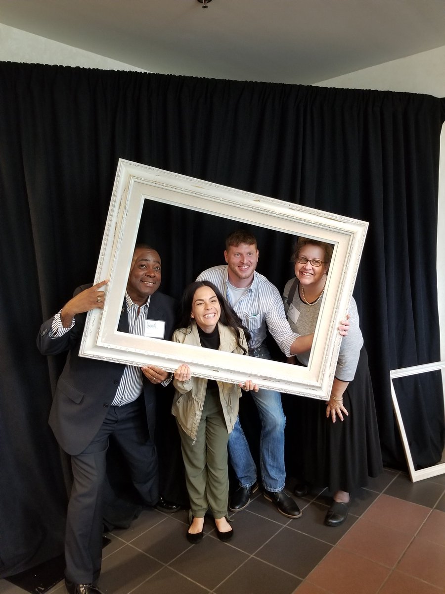 scottvan_D's tweet photo. Having fun at Creative Dining Services manager meeting #werfamily18 https://t.co/IAohEjndUe