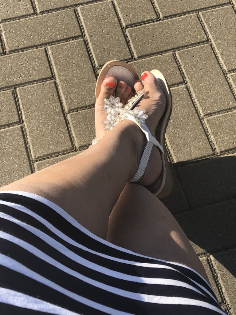 GoddessVickie's tweet photo. My feet are so sweaty today while I enjoy the sun โ๏ธ & sliding about in my sandals.
Who wants to come & suck on my toes?
Kneel & Serve
#femdom #bbwheaven #feetworship #sweatyfeet @find0m @RTPromoWorld @BritFootBabes @UKPrettyFeet @rt_feet @rtfootbitch @rtfindom @RT4feet https://t.co/D3ho7gBW4r