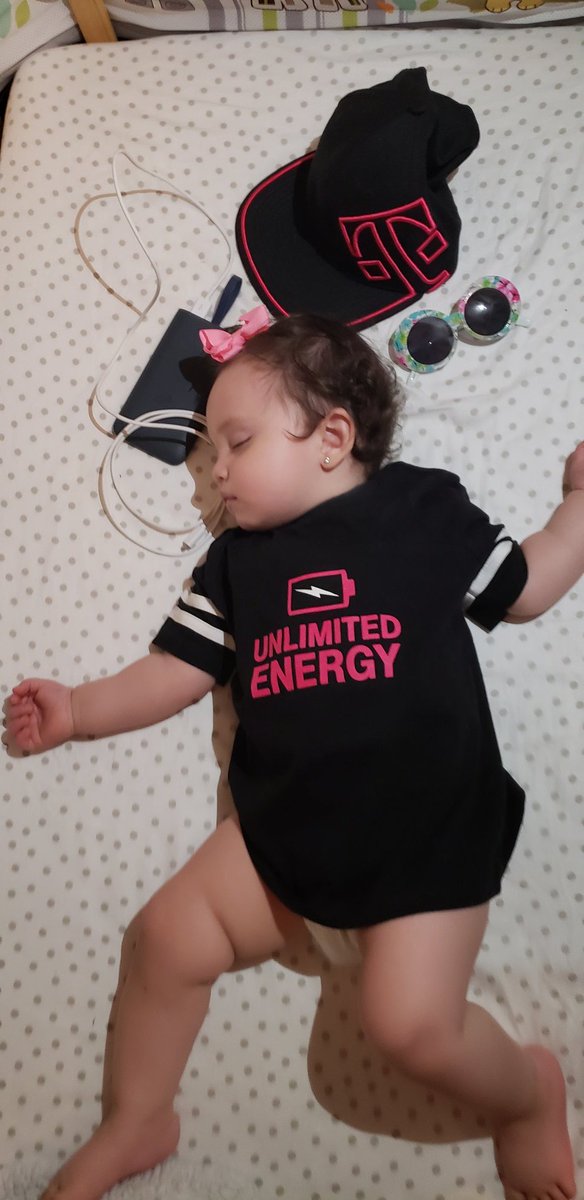 c_caipo's tweet photo. It's T-Mobile Tuesday!!  Come to the carrier that is Truly Unlimited. #nomoredata #unlimiteddata #areyouwithus #uncarrier #tmobilebabygirl @JohnLegere @rlobatojr @smccloskey30 @SamSindha @TMobile https://t.co/YRMECyN744