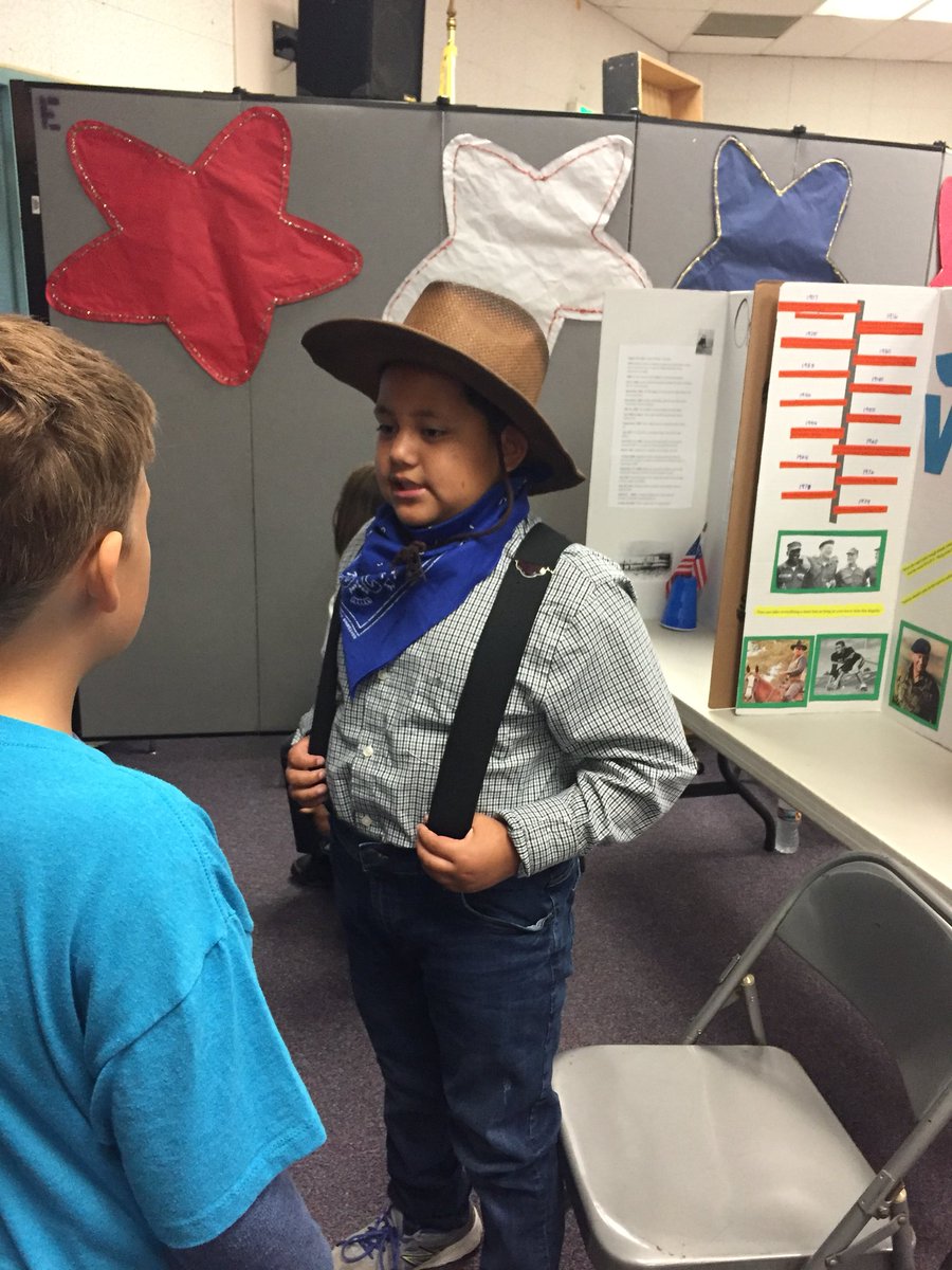 EmpresaKnights's tweet image. 3rd Grade Wax Museum