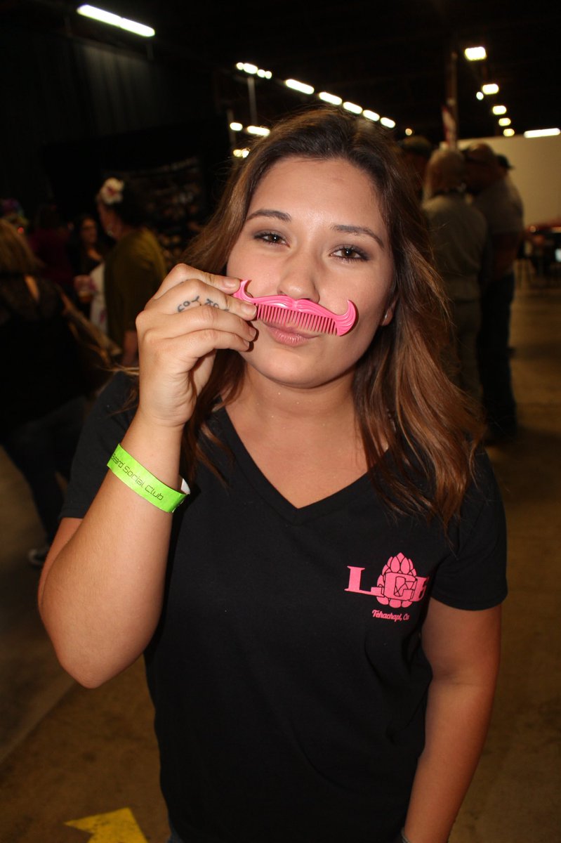 cowboycomb's tweet photo. When you don’t have one, you can still have one. #pink #cowboycomb #mustache https://t.co/RRYqjdKwc0