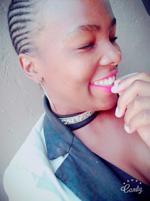 TheeSimphiweX's tweet photo. Just fixed my Crown πΈ #QuingSims π #Womandla β https://t.co/XlKNxWuZ2y