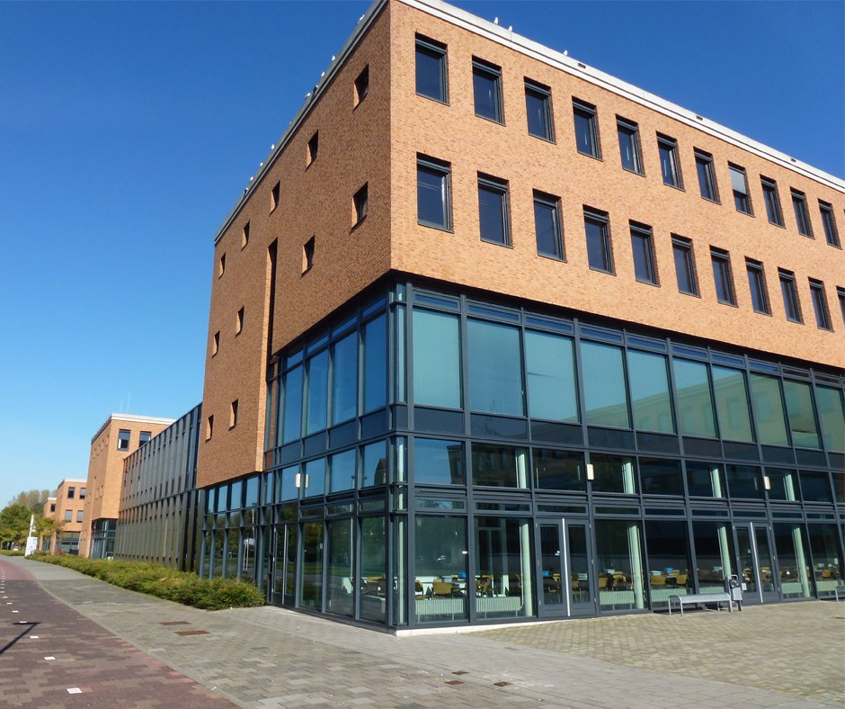 7 juni is er weer een Ondernemers Café Helmond. Vanaf 17:30 uur bent u van harte welkom in de aula van ROC Ter Aa. Om 18:00 uur opent een buffet dat wordt aangeboden door ROC Ter Aa. Aanmelden voor dit kosteloos buffet kan via n.kharbouch@roc-teraa.nl, dit kan tot 4 juni.