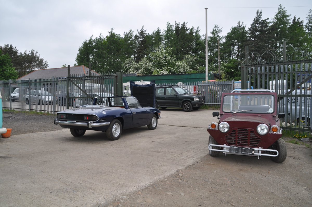 classicandretr0's tweet photo. Check out our facebook page https://t.co/qfBCfhBznt #triumph #stag #triumpstag #minimoke #freshpaint #rebuild https://t.co/eccPSqAnAP