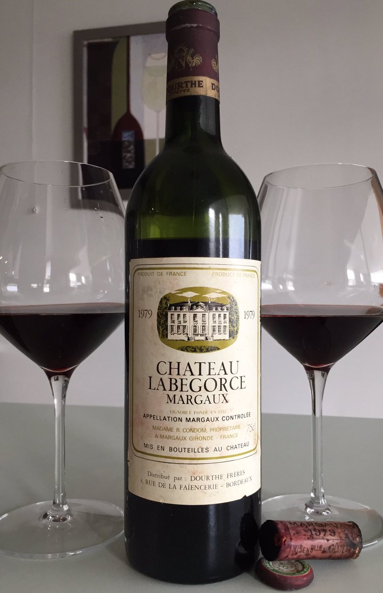 DavidBonnand's tweet photo. Apéro Time : Château #Labegorce 1979 https://t.co/4jr6pvMTml