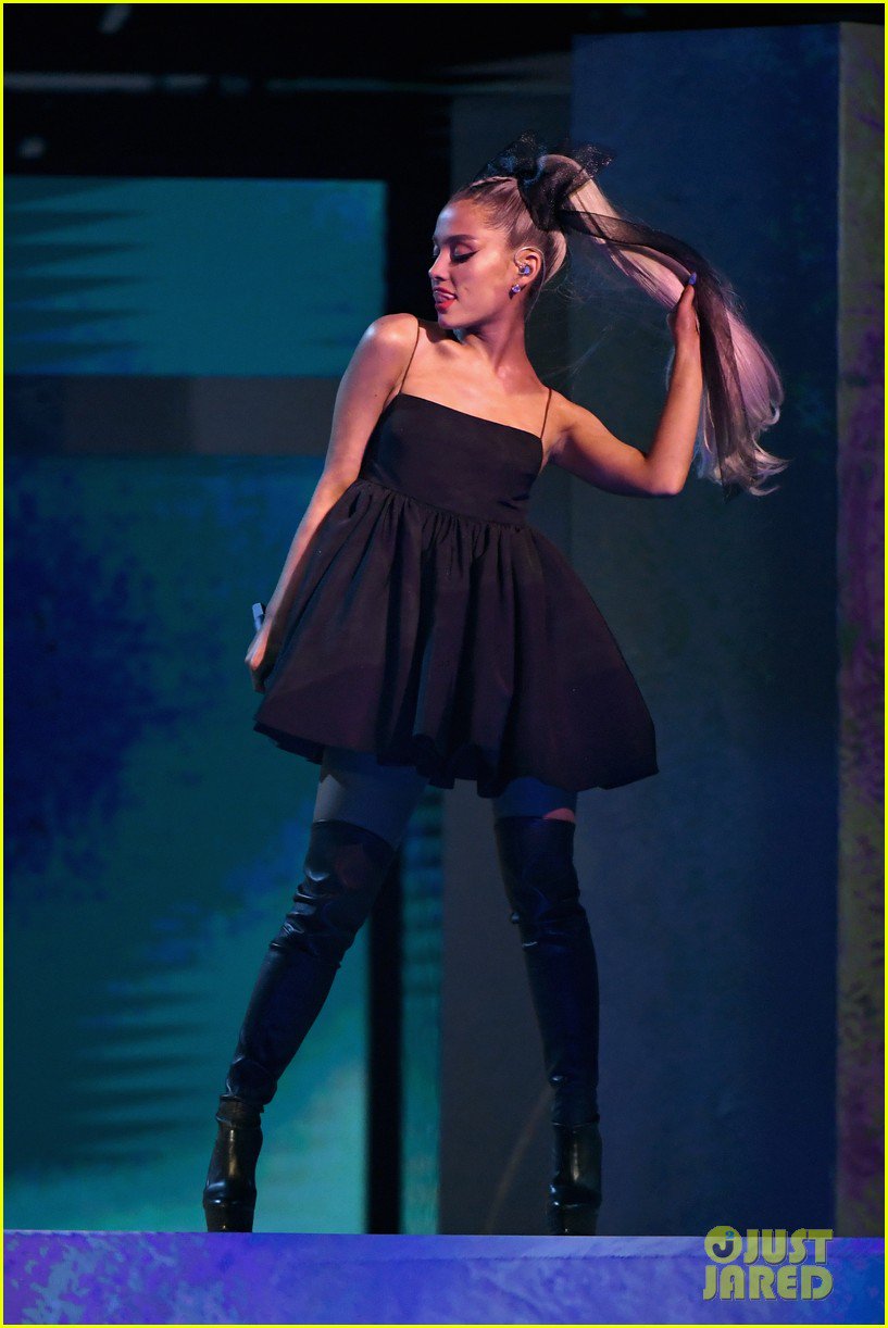 Ariana Grande fc buterazboca X