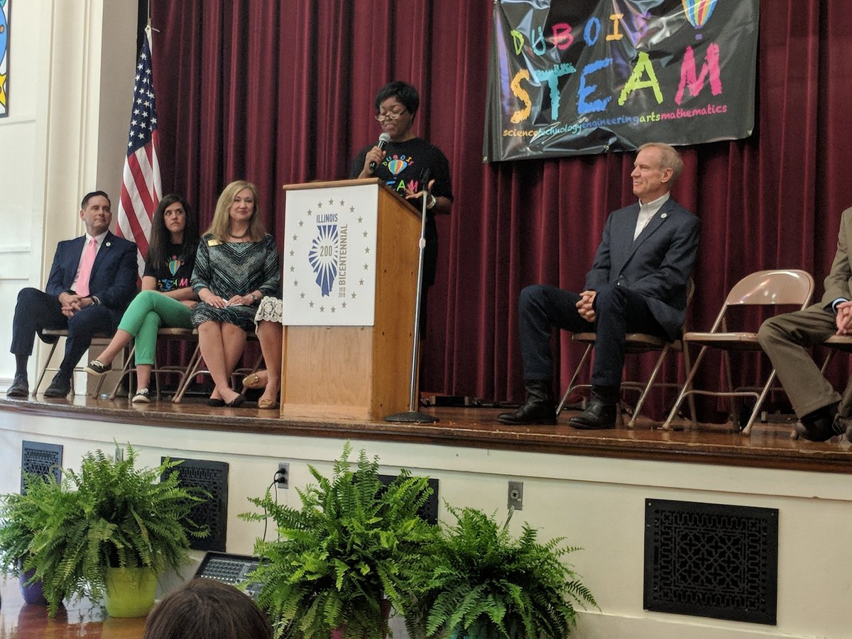 schooldist186's tweet photo. Dubois Elementary was selected for #illinoisbicentennial STEM Fusion Program. The #illinoisbicentennial Commission @GovRauner State Rep Sue Sherer, @RepTimButler  @STEMEduc were present as Dubois was one of 25 schools in IL selected for the 3 year #StemFusion Program. #iheart186 https://t.co/p1evcLDa5X