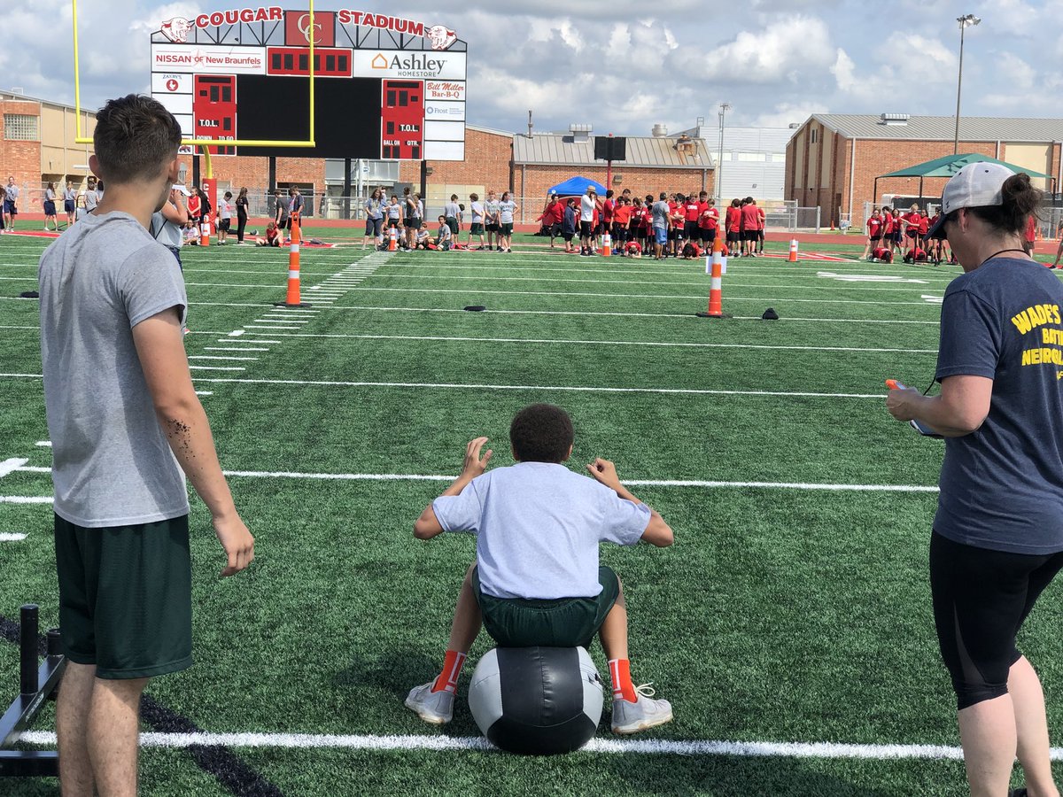 MVMS_PE's tweet photo. Comal fit games! MVMS Hawk PE classes did amazing. @kristycastillej @ComalPhysED https://t.co/bH9Y3BCtb8