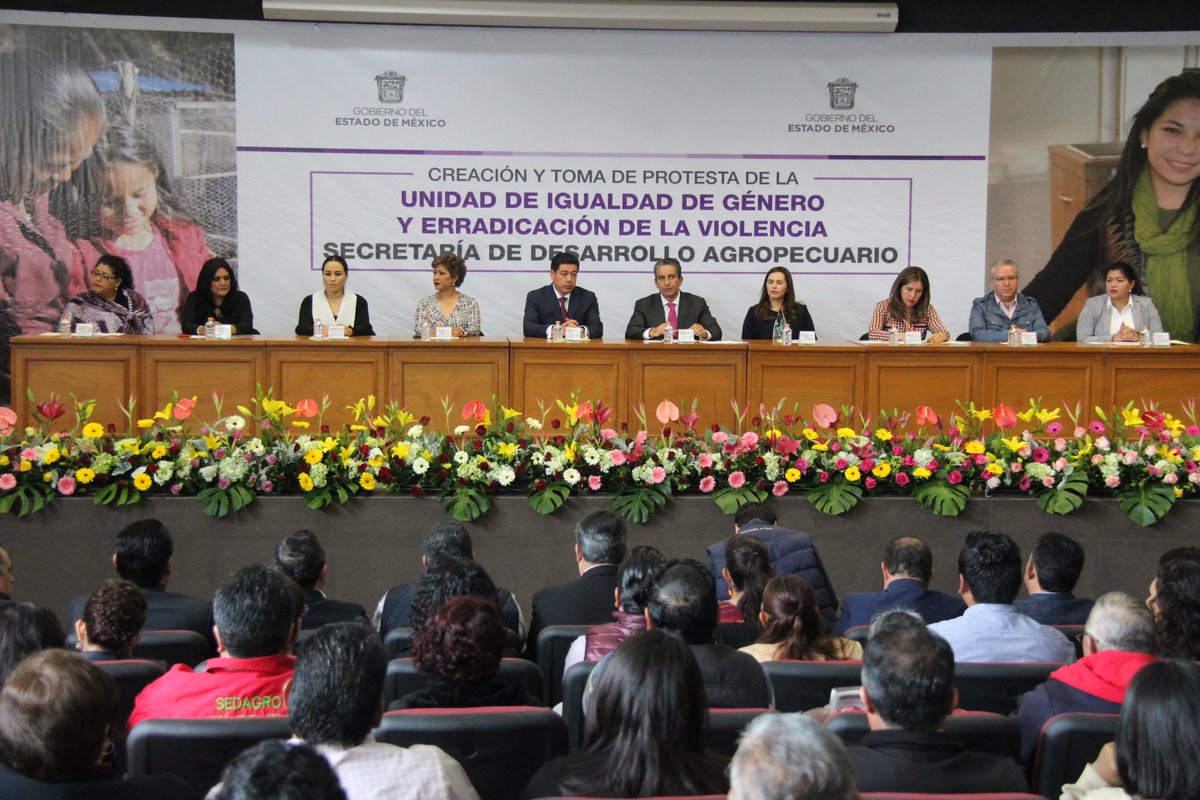 NachoBeltranG's tweet image. Es un honor y un gran compromiso instaurar en la @SEDAGROedomex la Unidad de Género y Erradicación de la Violencia con la guía y la confianza del Gobernador @alfredodelmazo quien mantiene como pilar de todas sus acciones a las mujeres mexiquenses.