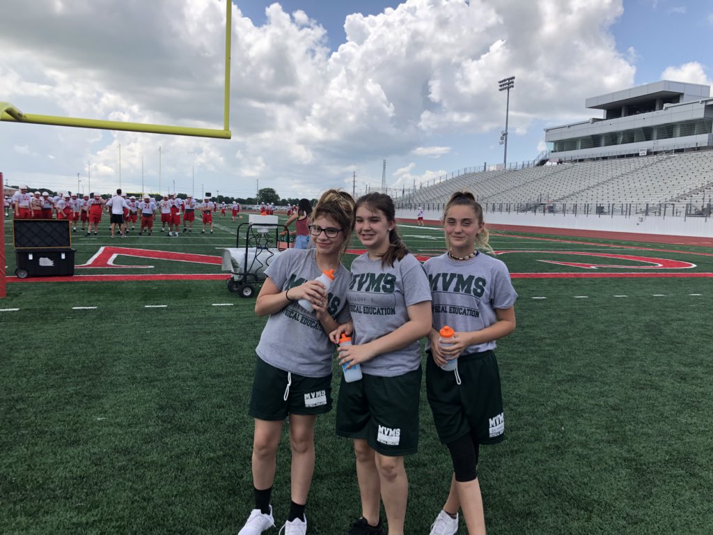 MVMS_PE's tweet photo. 1st  place 6th grade girls and 3rd place 6th grade boys! @kristycastillej @ComalPhysED https://t.co/H5J63HyJdy