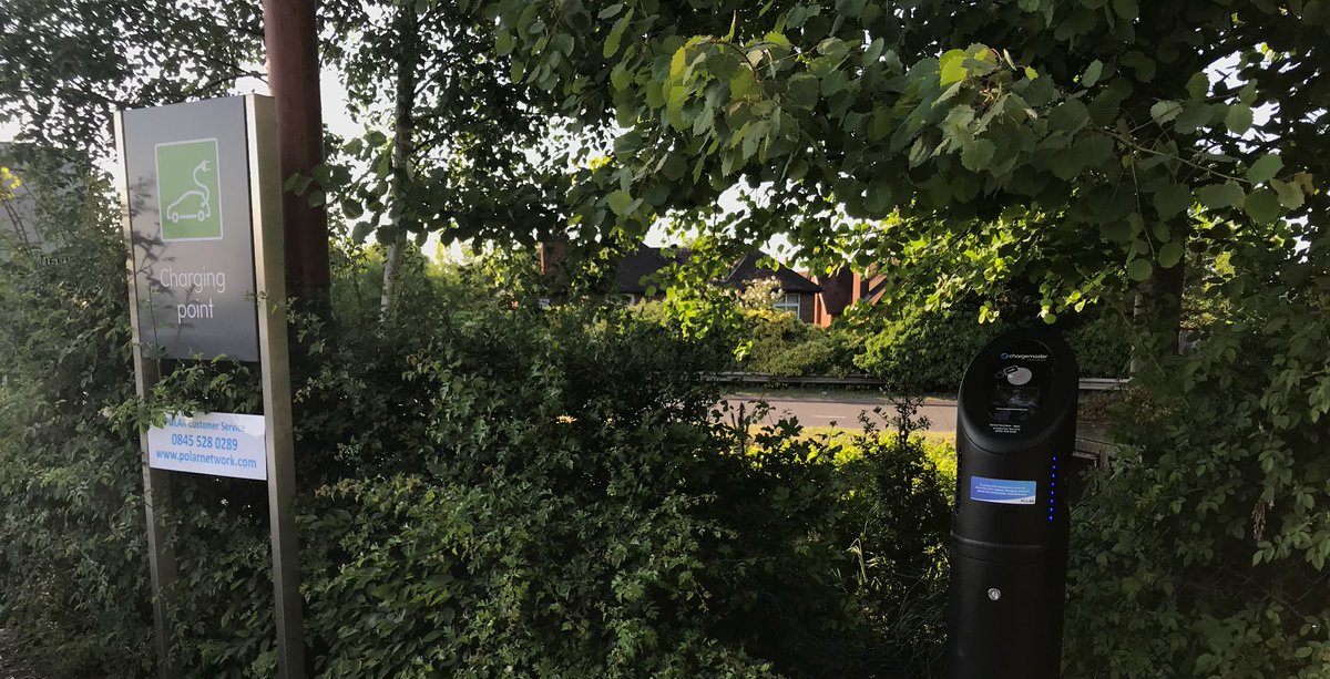 evxpat's tweet photo. Hooray! @waitrose @ChargemasterPlc @POLARnetwork Shiny new chargepoints in #Bracknell Thank you!! https://t.co/l8Htg1ofsl