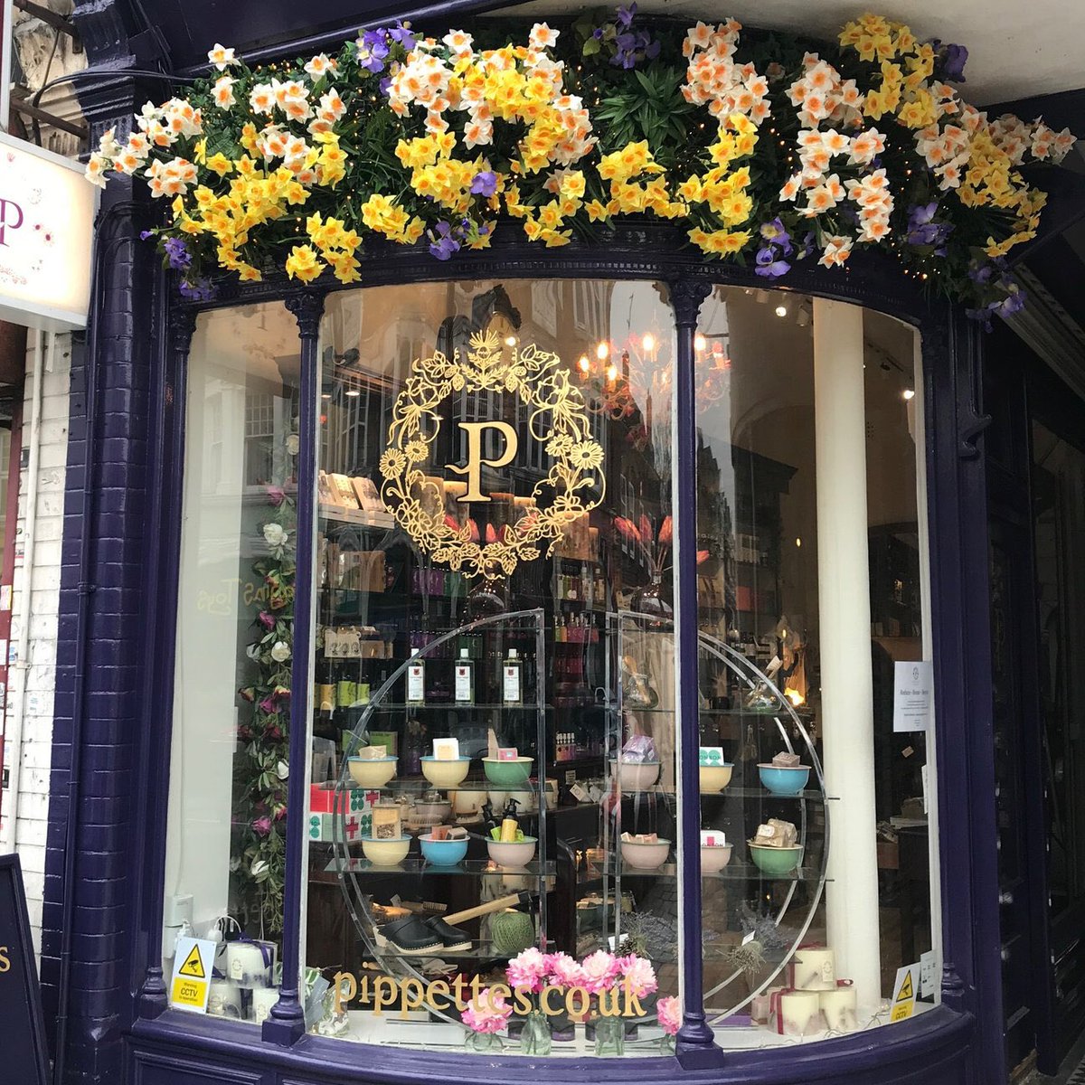 In case we haven’t met, this is us ... 
#muswellhill 
#organic 
#skincare