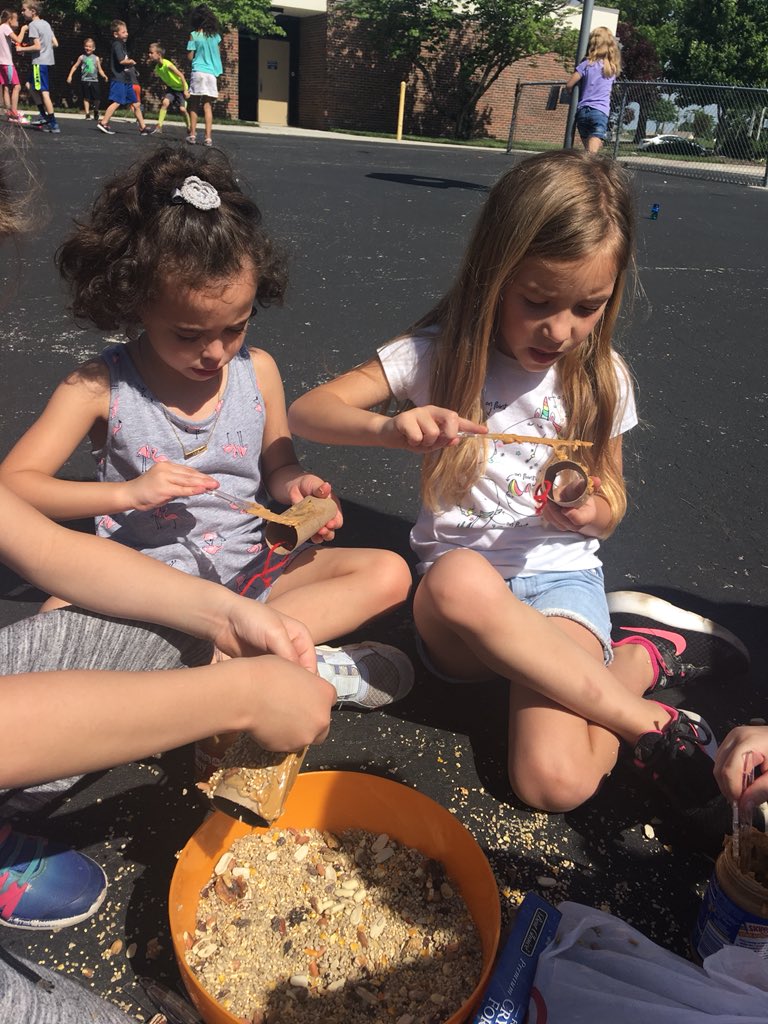 MsBackhausLC's tweet photo. One of my favorite days!! First graders are making bird feeders for LC Serves day ❤️ #LCServes #LCBlazers #LPSLeads https://t.co/NddIKrM4CA