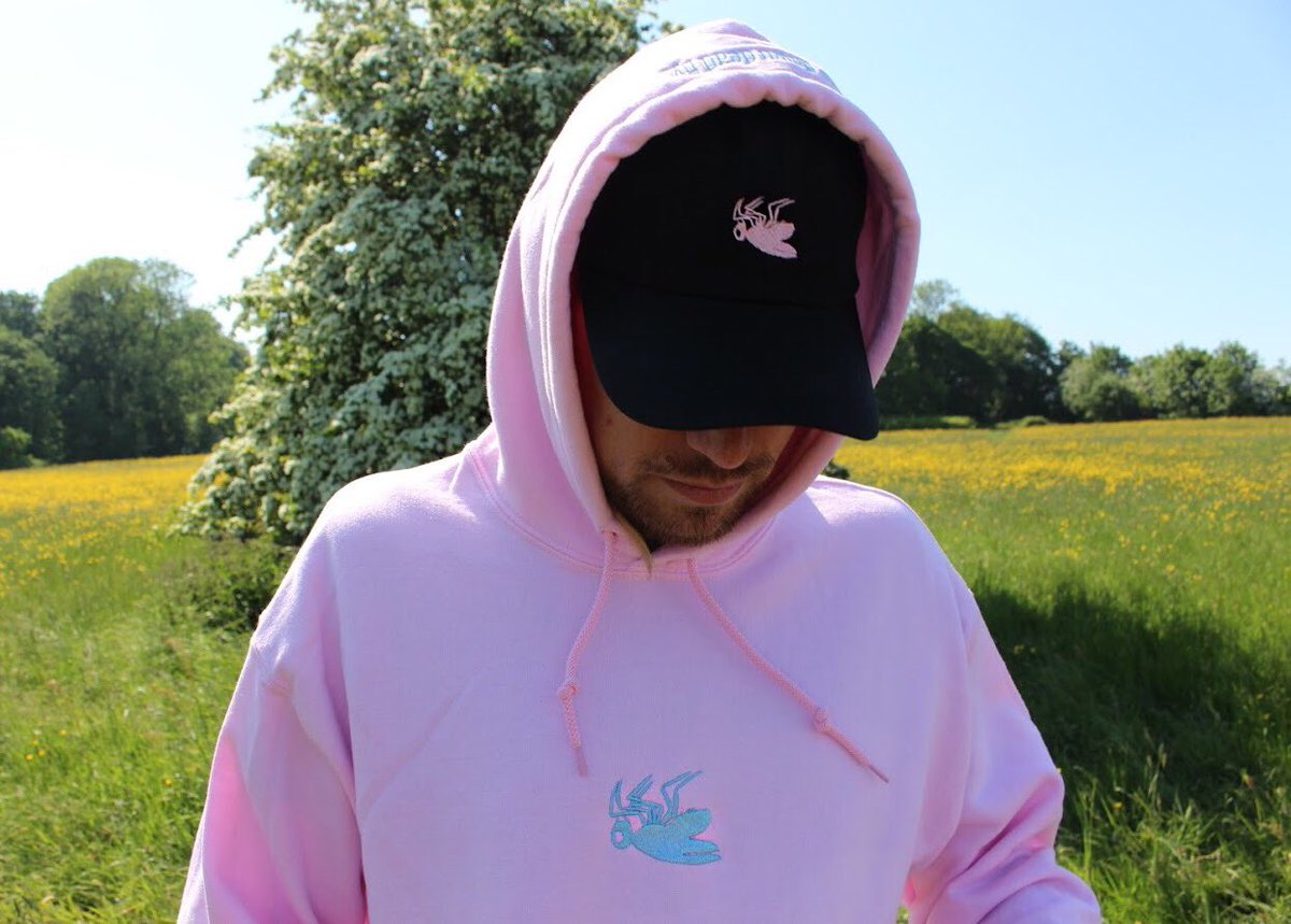 BOISHT's tweet photo. New GUMBUBBLE Fly Hoodies available NOW on https://t.co/Oj63Q6YcHk 🍬
#Boisht https://t.co/A0F6AWlKFe