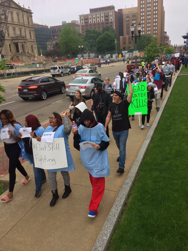 MichiganUnited's tweet photo. #PeoplesLobbyDay #miLeg #flintsstillfighting
YES WE CAN!
Nestle can't ! https://t.co/UGDFa8wTW6