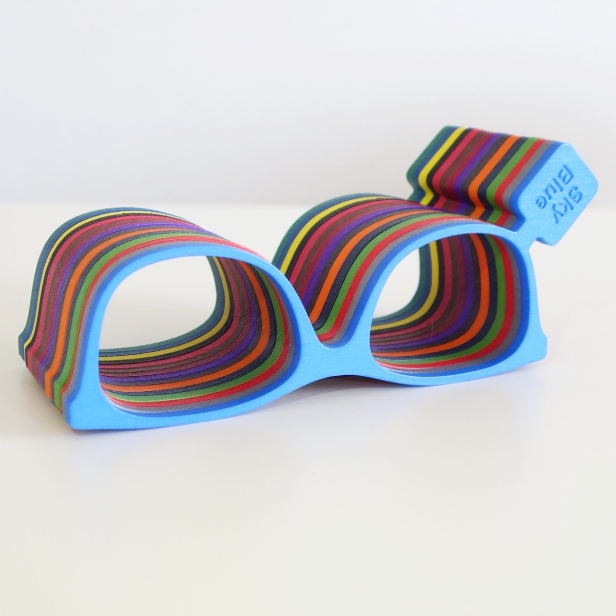 OnlyMineEyewear's tweet photo. Faces à main
15 coloris disponibles pour l'impression 3D SLS HD
https://t.co/BpgazRZ2UN

#3dPrinted #colorful #bespoke #eyewear
#impression3D #additiveManufacturing

#virtualtryon #VTO https://t.co/lwIWgbk69e