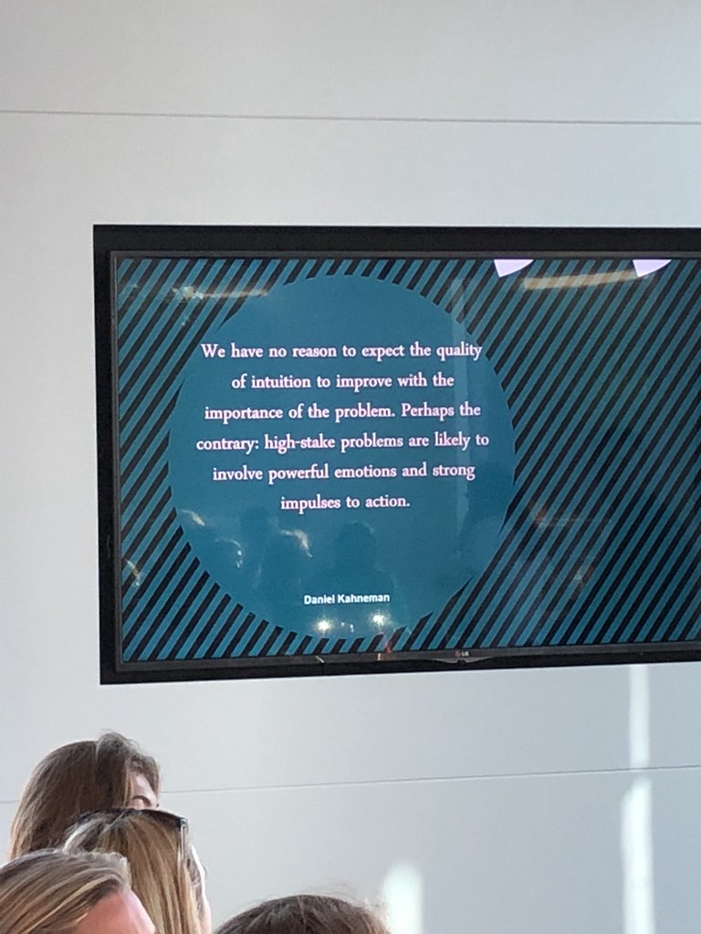 Hollyonline's tweet image. “Really good behaviour change campaigns take the complexity out of decision making” Desiree Lopez #PRCAHealth #complexmadeclear