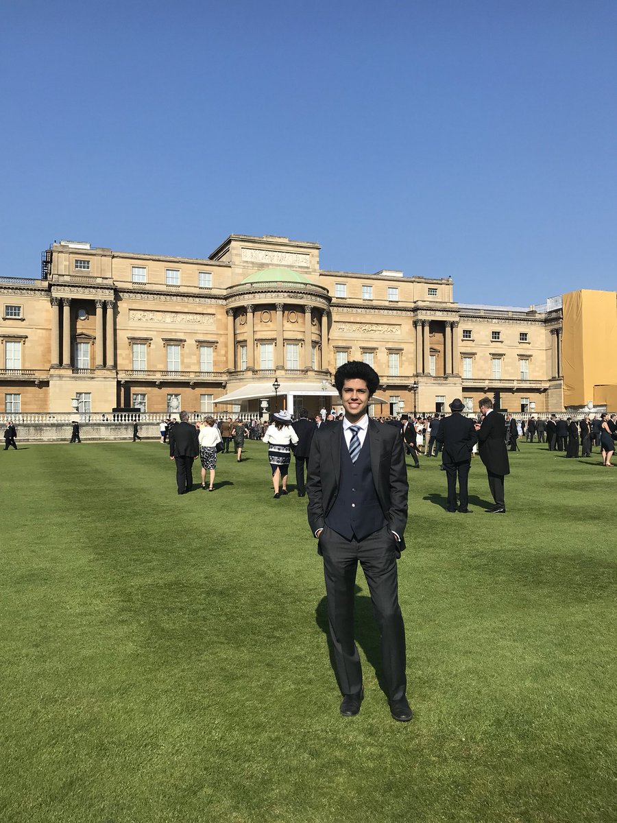 eandrademusic's tweet photo. Had an amazing time in Buckingham Palace Celebrating HRH Prince Charles 70th Birthday! #royal https://t.co/01YWYONXDo