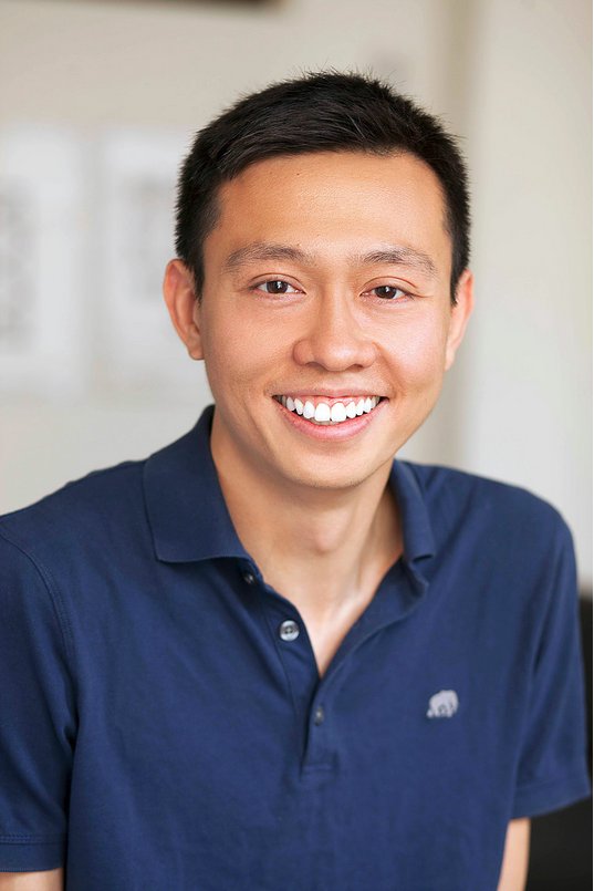 acmeducation's tweet image. Up next at @AiDecentralized. &quot;An Introduction to Distributed/Decentralized Machine Learning,&quot; by Vincent Tang, Principal @SamsungNEXT, Mentor of AI NexusLab @NYUFutureLabs, @37angelsny @techstars

Watch it live: bit.ly/2kfmZYv
#AiDecentralized #AI  #Blockchain