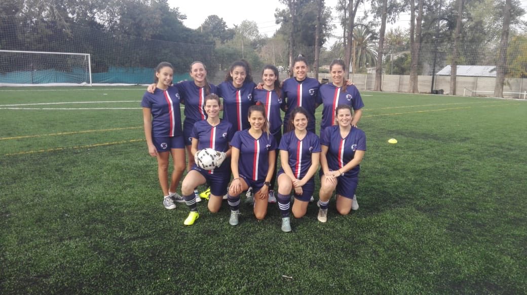 KadimaFutFem's tweet photo. Kadima abrió las puertas con un asadazo de bienvenida para el nuevo equipo del club. 
Tras la derrota del sábado, las chicas de Kadima tuvieron una nueva oportunidad y salieron con toda, una tarde a puro fútbol, goles e ilusiones. El público de Moreno fue testigo del 6-2! https://t.co/3qvPwhduZv