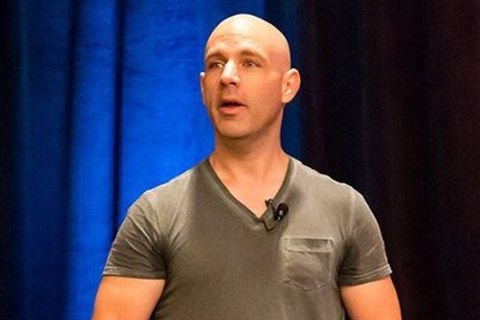 web_rebels's tweet image. Also joining us on stage this year is @John_Papa who will teach us techniques for writing &quot;Readable Code&quot;. Our team mates and future selves will thank us. 🏆 

webrebels.org/speakers  #webrebels2018