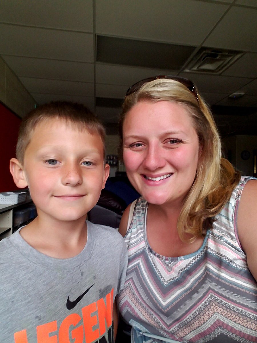 angielight1023's tweet photo. I just want to give a huge shoutout to this awesome teacher! Thank you for everything you have done for Keegan this year. Just know we appreciate you and are thankful for you!! @LadogaCanners https://t.co/ECNCElRXA6