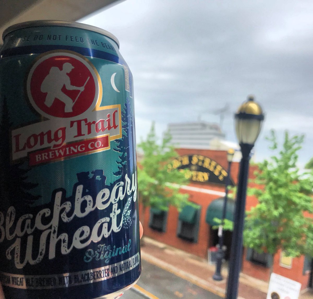 Loook whats on deck to go on tap <a href="/ArchStTavern/">Arch Street Tavern</a> @longtrailbeer #BlackBeary #WheatAle A Summer Classic!