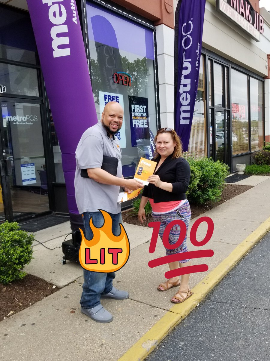 dollabilldmv's tweet image. Working with our PBR Partners Neocom in Alexandria, VA #Boosttakeover #Midatlanticgrind #BoostDMV @SPG_Josandy @SPGmikeSPG @SPG_AJ @Allin_SPG @Mitchell_Boost @Kedez_SPG