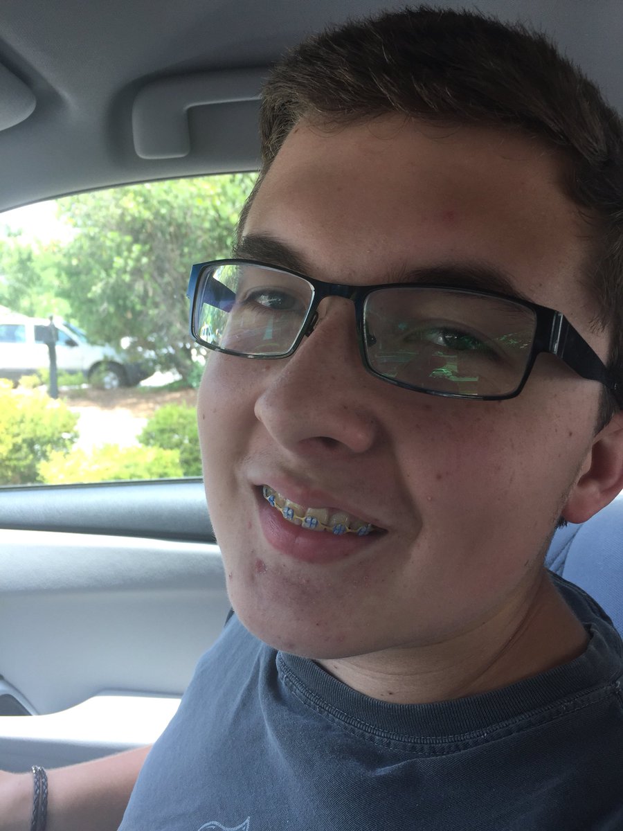 kkat8200's tweet photo. Last Braces pic! #no #more #braces #smile https://t.co/l3Z1NsKwi7