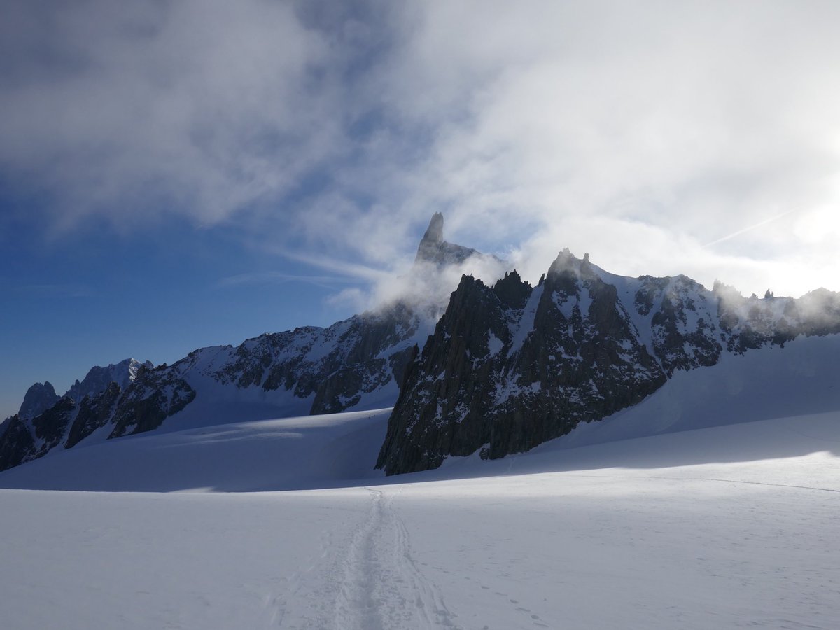 markwalkerguide's tweet image. Ace few days with Mark in rather atmospheric conditions... @Brit_Mt_Guides @Chamonix_France @Salewa @dynafitNA @MtnTraining