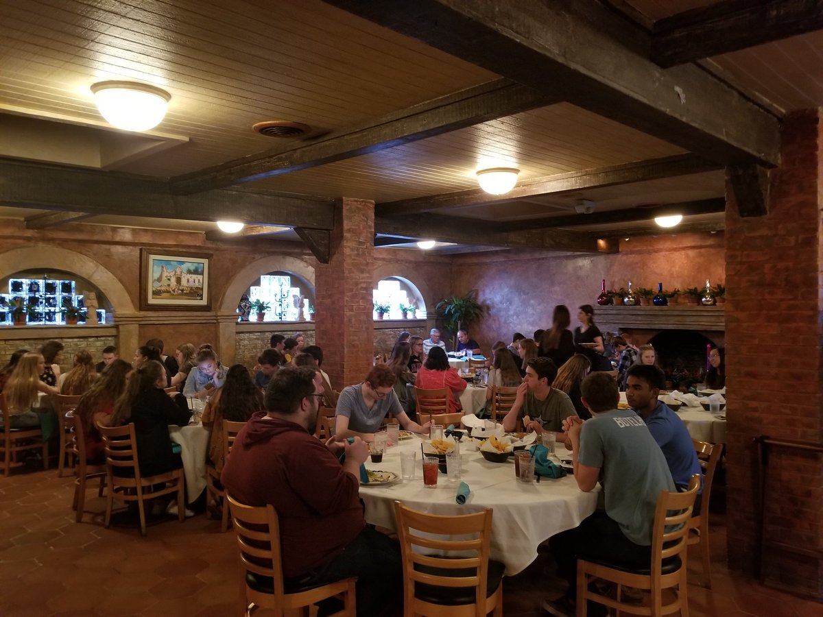 MsSwartwood's tweet photo. Thank you MCC &amp; WCC for an awesome year!! Recording session, lunch at Joe T Garcia's, and hanging out at the Ft Worth Stockyards! @FloMoChoir @FMHSM @FMHSWCC https://t.co/xSH2mnT7dm