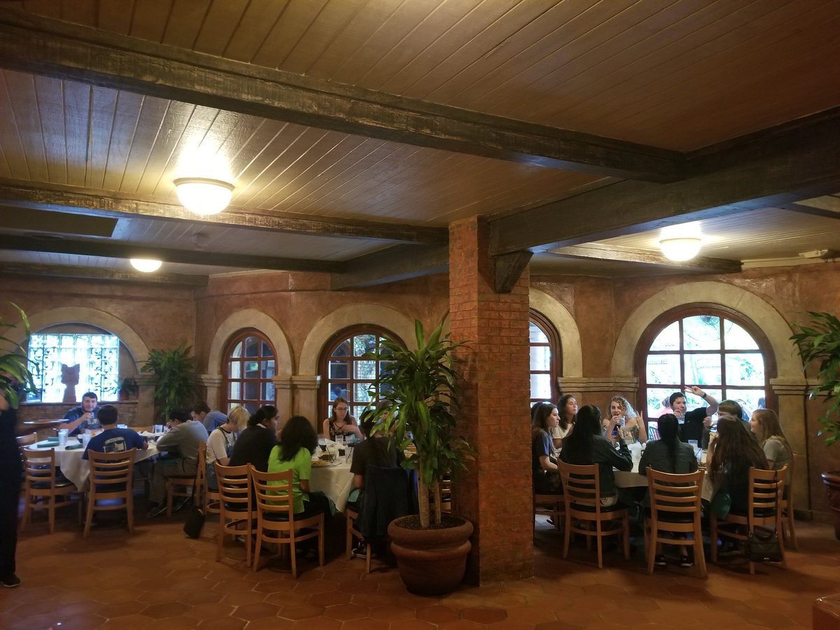 MsSwartwood's tweet photo. Thank you MCC &amp; WCC for an awesome year!! Recording session, lunch at Joe T Garcia's, and hanging out at the Ft Worth Stockyards! @FloMoChoir @FMHSM @FMHSWCC https://t.co/xSH2mnT7dm