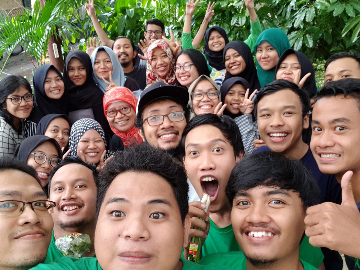 selfie w/ Ibu Ida Amal 😍