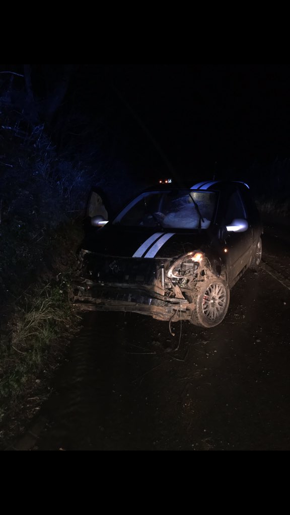 john140199's tweet photo. 6 months ago my brother and I was in a car crash and sadly Dave broke his spine in two places but now he is fully recovered with no more hospital visits and back to his normal dickhead self https://t.co/PuZKTQuRm7