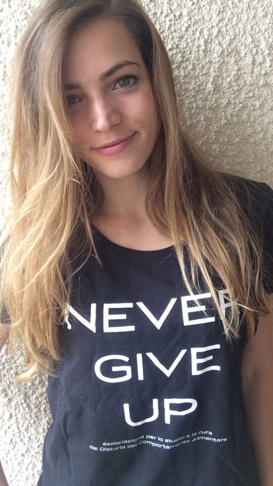NEVERGIVEUPIT's tweet photo. Happy b-day to @aurora_ruffino ...one of us!
#NonArrenderti #NeverGiveUp https://t.co/h4yolvg2RP