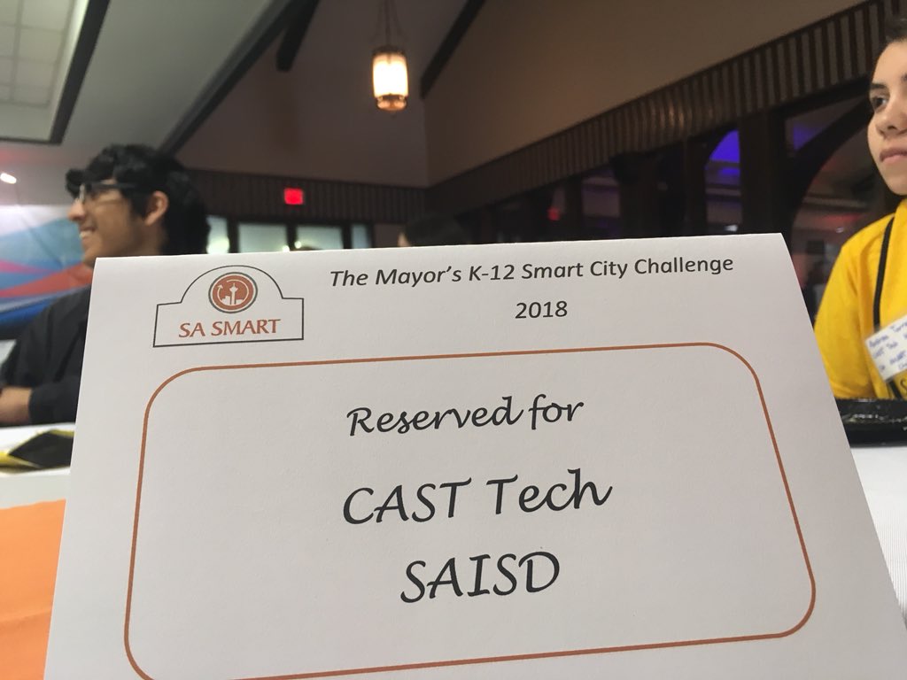 Learning about the eyeless presenter and how dancing does not help you get your point across! Thanks @SaSmartChallenge & @CASTtechSchool students Hezron and Andrea! #SaSmartMayorsCup #bringoutthemayor!