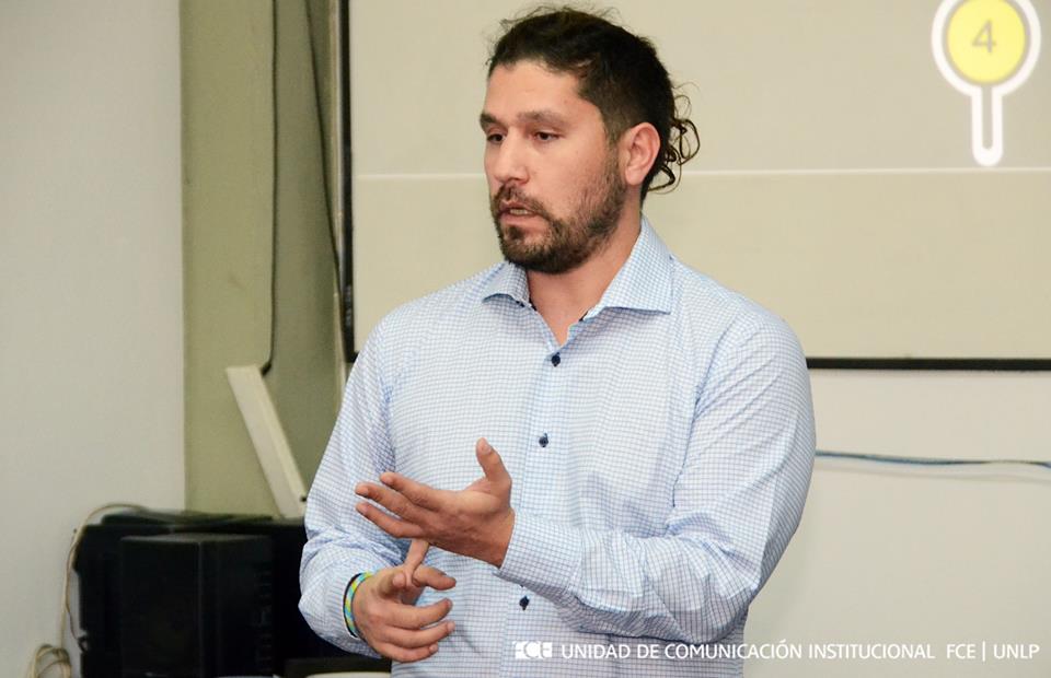 UXTour's tweet image. El viernes 18 de mayo #UXTour dio inicio al curso Comercialización de Viajes, organizado por @graduadosecono1 en la @economicas_unlp 
Durante 6 jornadas se abordarán los siguientes ejes:
➡️Trabajar en viajes y turismo
➡️Comercialización
➡️Innovación &amp;amp; Tecnología