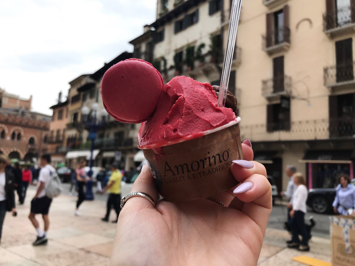 RachelMWills's tweet photo. I wrote a new thing🤓 Whenever I go to a new city, I'm always on the lookout for some great places to eat. So, here's a new post on my blog all about places to eat in Verona https://t.co/DlJthaOxvQ 🇮🇹 #travel #foodie #blog https://t.co/NLQskxksiK
